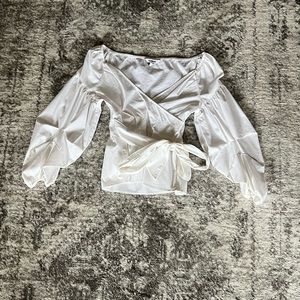 Express Puff sleeve blouse